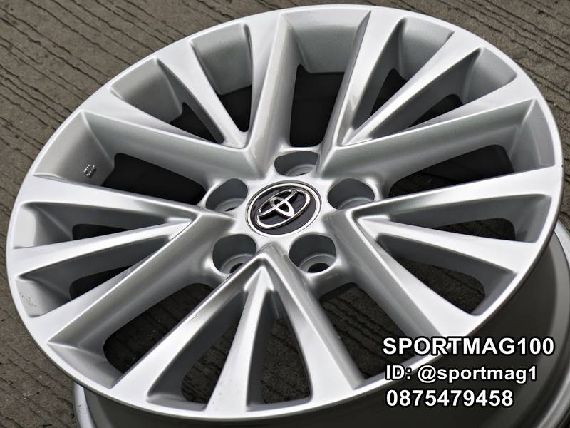 ล้อแม็กมือสอง Toyota NewCamry 5รู114 ET45 ซิลเวอร์ 7-17นิ้ว ล้อแม็ก ล้อแม็กมือสอง Toyota NewCamry 5รู114 ET45 ซิลเวอร์ 7-17นิ้ว