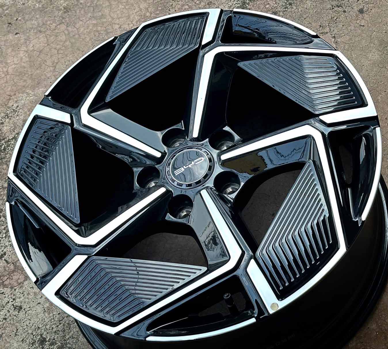 ล้อแม็ก ล้อแม็กมือสอง BYD Seal 5รู120 ET45 ดำหน้าเงา 8-19นิ้ว