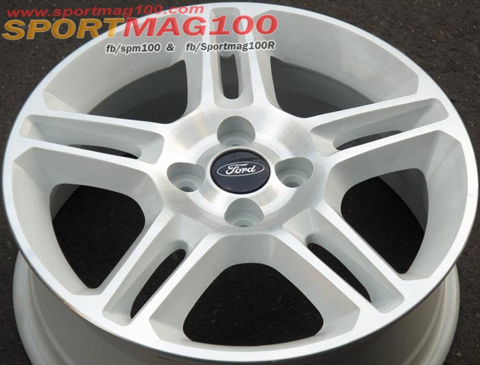 แม็กซ์ติดรถ Ford Fiesta Modify สีขาวหน้ากระจก 16นิ้ว ล้อแม็ก แม็กซ์ติดรถ Ford Fiesta Modify สีขาวหน้ากระจก 16นิ้ว